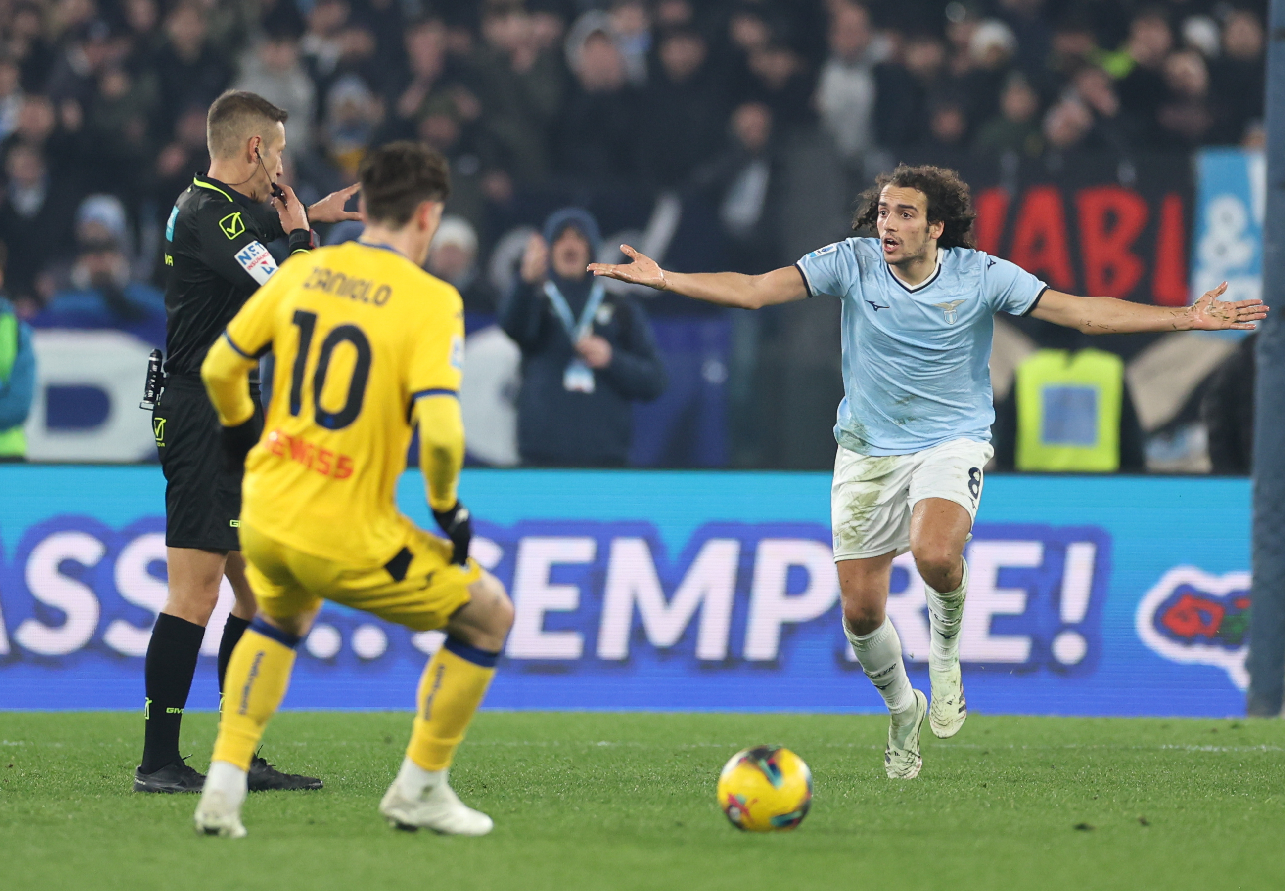 意甲冲刺阶段走向成谜；亚特兰大状态回暖；震撼外界；团队化学反应显著(意甲亚特兰大官网)