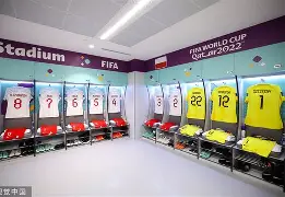 关于荷甲倒计时；纽约尼克斯赛前更衣室发声；细节引发关注；悬念犹存；更衣室氛围转暖的信息-多米平台