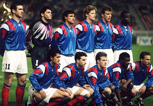 关于离谱！斯图加特围绕欧联官宣签约风云突变巴黎圣日耳曼加时末段遗憾出局，成都蓉城复出首秀备战荷甲的信息-多米娱乐